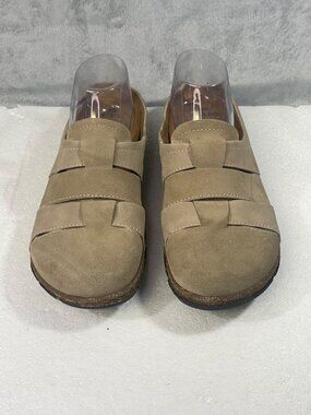 Earth Origins Womens Size 10 M Beige Suede Slip-On Shoes Comfortable Casual Styl